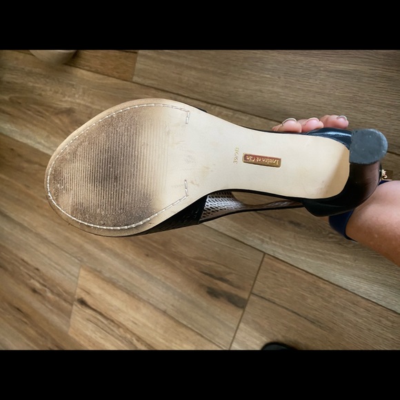 Louise et Cie Shoes, Sz 9 - Picture 2 of 4